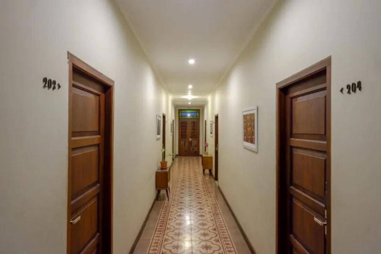 Urbanview Rumah Kandjani Yogyakarta Kejayan Exterior foto